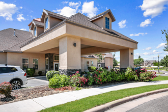 Rose Cove Apartment Homes in Farmington, UT - Foto de edificio - Building Photo