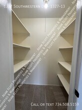 1327 Southwestern Dr in Tecumseh, MI - Building Photo - Building Photo