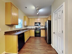 106 Lick Creek Ln in Durham, NC - Building Photo - Building Photo