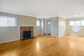 22170 Harding St in Oak Park, MI - Foto de edificio - Building Photo