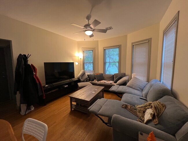 56 Market St, Unit 3