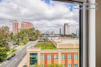 11351 Woodglen Dr in North Bethesda, MD - Foto de edificio - Building Photo