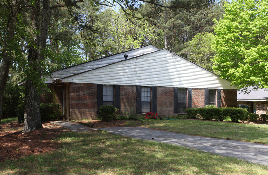 3036 Sonya Ln in Snellville, GA - Building Photo