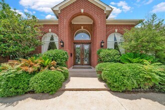 4317 Willowbend Blvd in Houston, TX - Foto de edificio - Building Photo