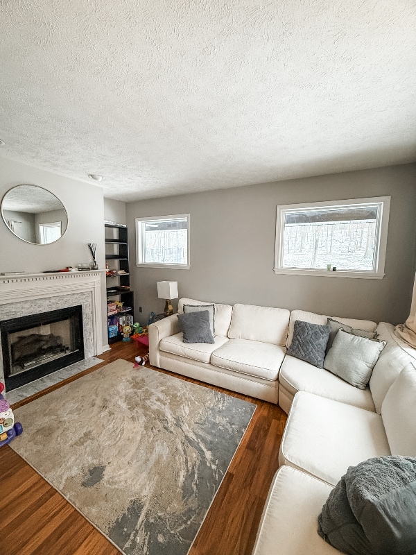 102 Longfellow Close in Moosic, PA - Building Photo - Building Photo