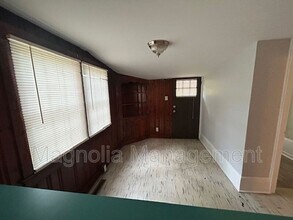 241 Davis St in Henderson, NC - Building Photo - Building Photo