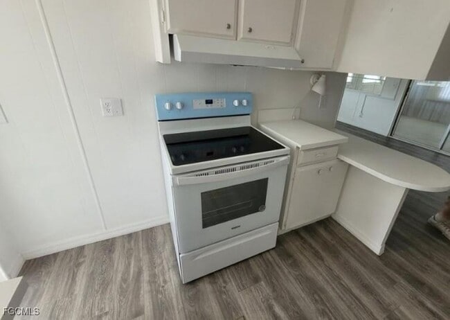 2774 Wedgewood Dr in North Fort Myers, FL - Building Photo - Building Photo