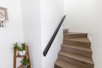 116 E Balboa Blvd in Newport Beach, CA - Building Photo - Building Photo