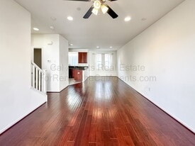 110 Heligan Ln in Livermore, CA - Building Photo