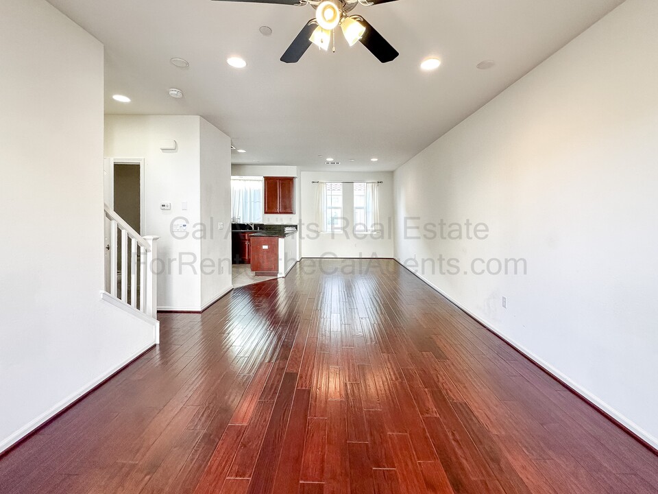 110 Heligan Ln in Livermore, CA - Building Photo