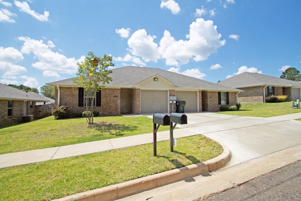 Westminster Cottages in Tyler, TX - Foto de edificio - Building Photo