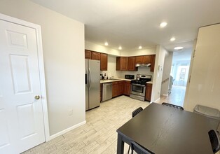 2 Holden St, Unit 2 in Boston, MA - Building Photo - Building Photo