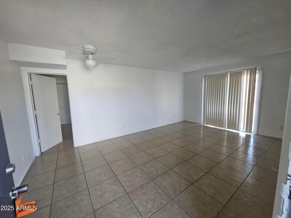 2801 E Monte Cristo Ave in Phoenix, AZ - Building Photo