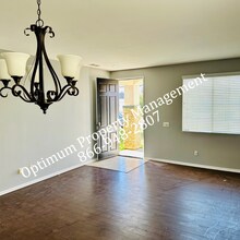 12962 Tehachapi St in Hesperia, CA - Building Photo - Building Photo