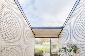 5709 Tourist Dr in North Richland Hills, TX - Building Photo - Building Photo