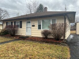 103 Renwick Ln in Horseheads, NY - Building Photo