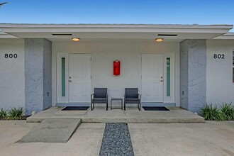 800 W Perry St in Lantana, FL - Building Photo - Building Photo