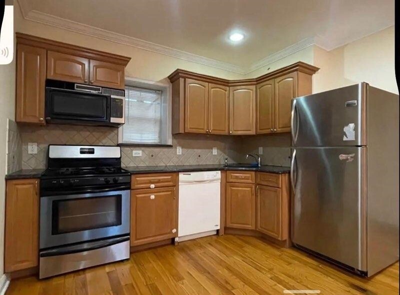 286 Manhattan Ave in Jersey City, NJ - Building Photo