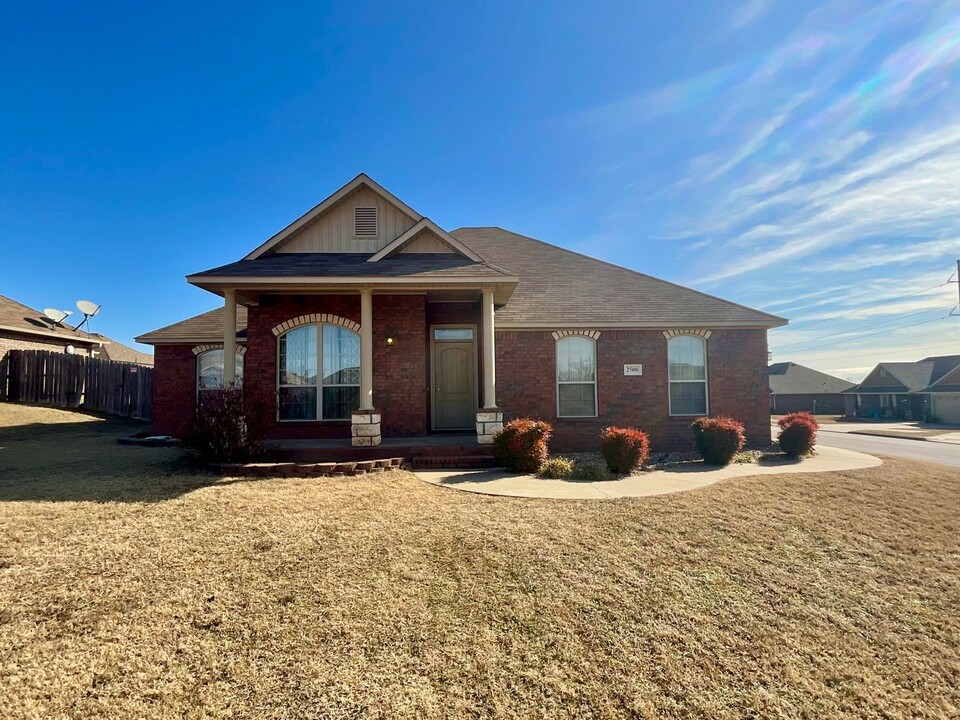 2500 Griffin St in Van Buren, AR - Foto de edificio