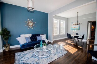 518 Troy N St, Unit 2 in Chicago, IL - Building Photo