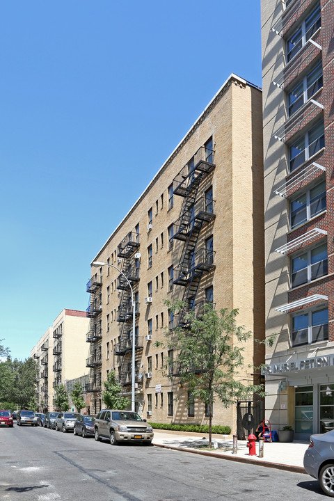 211 W 146th in New York, NY - Building Photo