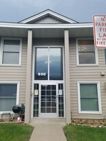 930 6th St S in Hopkins, MN - Building Photo
