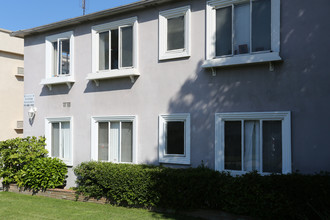 Eastborne Apartments in Los Angeles, CA - Building Photo - Building Photo