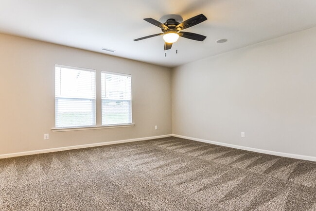 84 Pamlico Dr in Clayton, NC - Building Photo - Building Photo