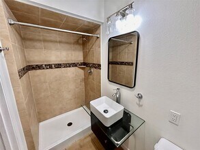 1103 Dumble St in Houston, TX - Building Photo - Building Photo