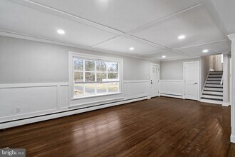 383 Upper Gulph Rd in Wayne, PA - Building Photo - Building Photo