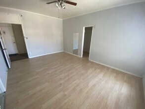 628 E Elk Ave in Glendale, CA - Building Photo - Building Photo