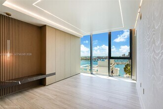 788 NE 23rd St, Unit 2401 in Miami, FL - Foto de edificio - Building Photo