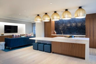 J VUE at the LMA in Boston, MA - Foto de edificio - Building Photo