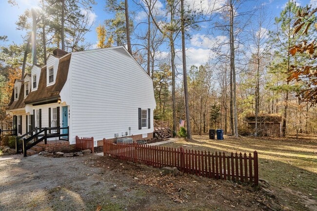 207 Jamestown Dr in Sanford, NC - Building Photo - Building Photo