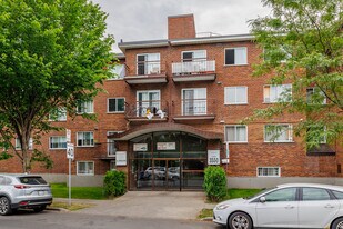 Le Mirador in Laval, QC - Building Photo