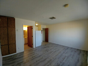308 Vassar Dr SE-Unit -9 in Albuquerque, NM - Building Photo - Building Photo