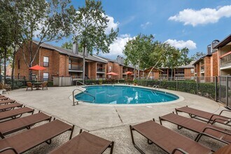Veridian at Clear Lake in Webster, TX - Building Photo - Building Photo