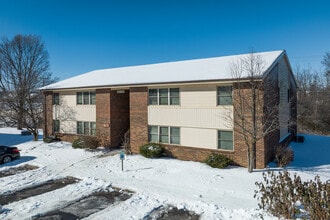 Westwood Apartments - Income Based in Winchester, KY - Foto de edificio - Primary Photo