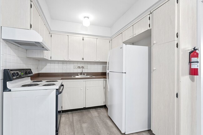 426 Oak St in Wyandotte, MI - Building Photo - Building Photo