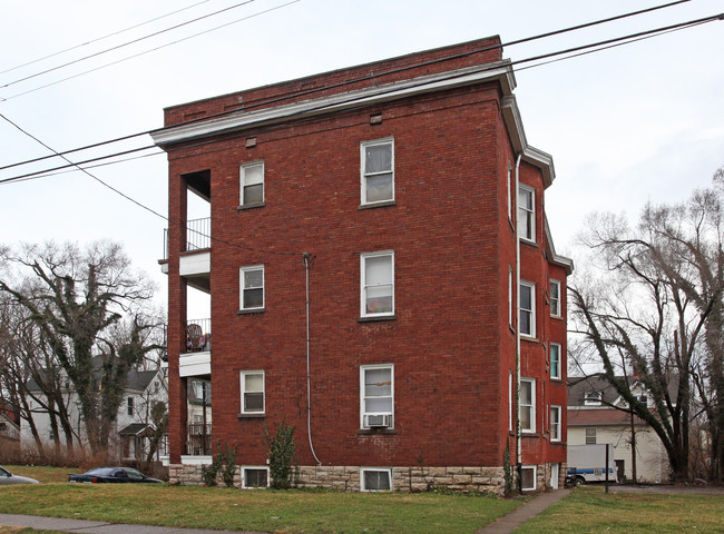 3306 Fairfield Ave in Cincinnati, OH - Building Photo - Building Photo