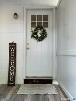 8 Rodgers Pl in Manchester, CT - Building Photo