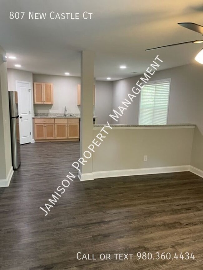 807 New Castle Ct in Albemarle, NC - Building Photo - Building Photo