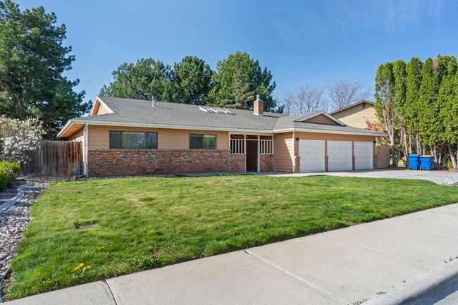 7065 W Amity Rd in Boise, ID - Building Photo - Building Photo