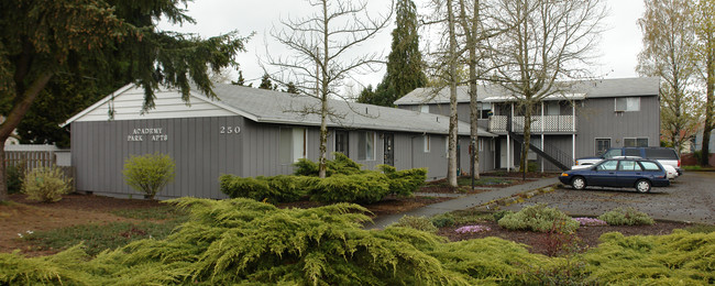 250 S Main St in Lebanon, OR - Building Photo - Building Photo