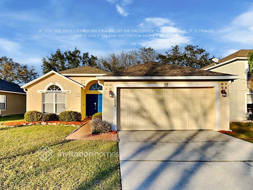 3850 Stonefield Dr in Orlando, FL - Building Photo