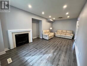 1275 Valerie Crescent in Oakville, ON - Building Photo - Building Photo