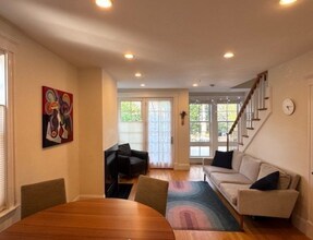 14 Decatur St in Cambridge, MA - Building Photo - Building Photo