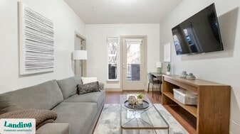 124 S Dry Creek Ridge Ln in Sandy, UT - Building Photo