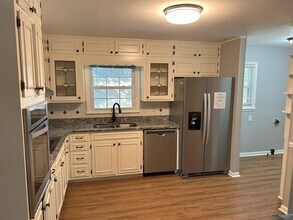 9802 Dolphin Dr in Huntsville, AL - Building Photo - Building Photo