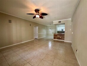 2001 Tizewell Cir in Orlando, FL - Building Photo - Building Photo